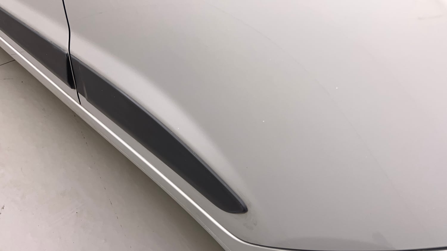 Used 2018 Hyundai Grand i10 Sportz AT 1.2 Kappa VTVT Petrol Automatic dents MINOR SCRATCH