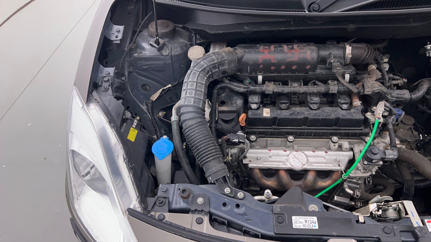 Used 2023 Maruti Suzuki Swift VXi Petrol Manual engine ENGINE RIGHT SIDE VIEW