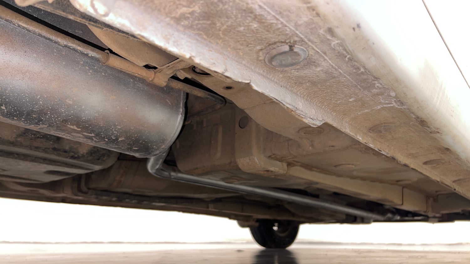 Used 2017 Hyundai Eon Era + Petrol Manual extra REAR RIGHT UNDERBODY VIEW