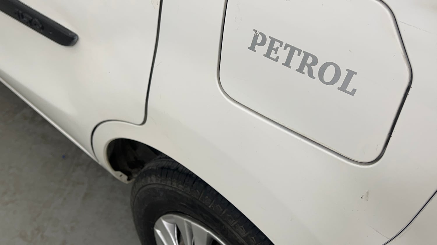Used 2016 Maruti Suzuki Alto 800 VXi Petrol Manual dents MINOR SCRATCH