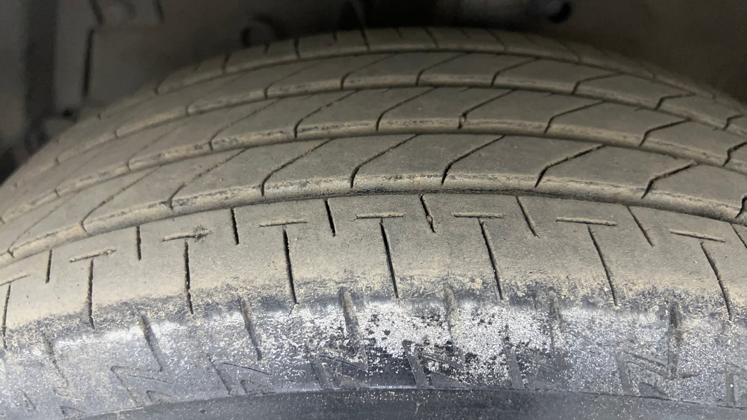 Used 2015 Maruti Suzuki Swift Dzire ZXI Petrol Manual tyres LEFT FRONT TYRE TREAD VIEW