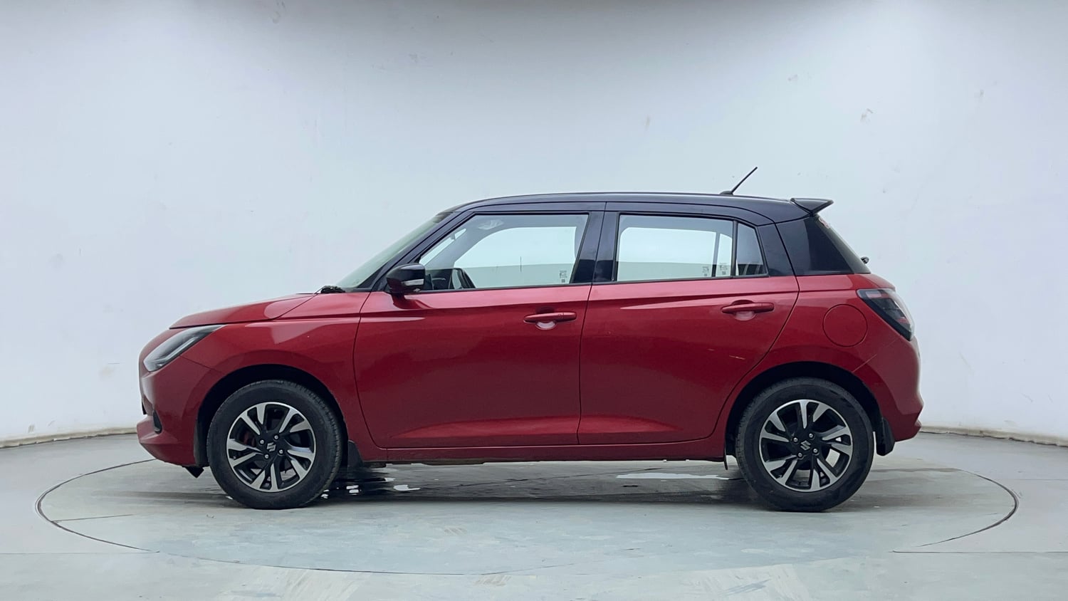 Used 2024 Maruti Suzuki Swift ZXi Plus Dual Tone AMT Petrol Automatic exterior LEFT SIDE VIEW