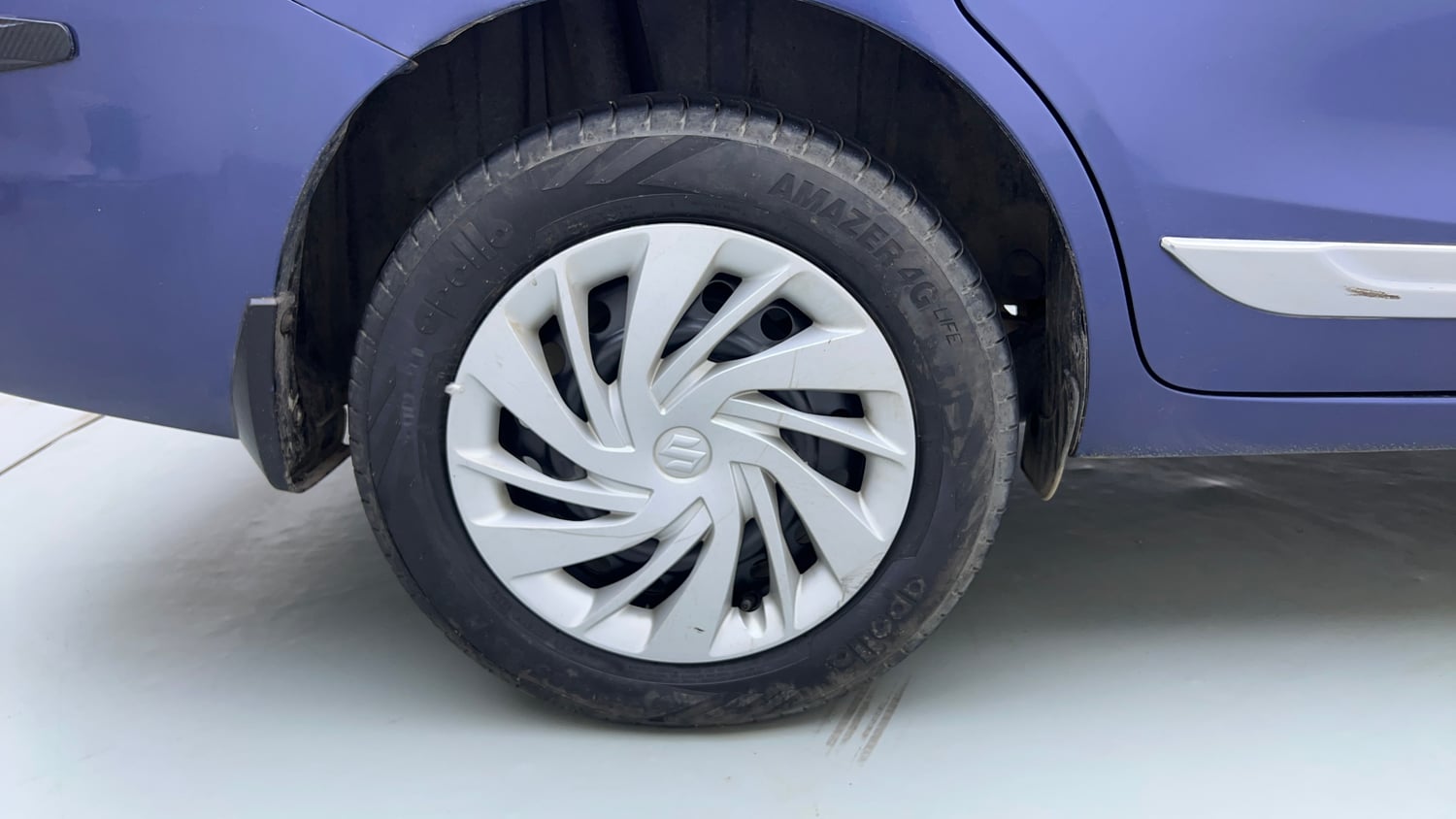 Used 2021 Maruti Suzuki Ertiga VXi CNG Cng Manual tyres RIGHT REAR TYRE RIM VIEW