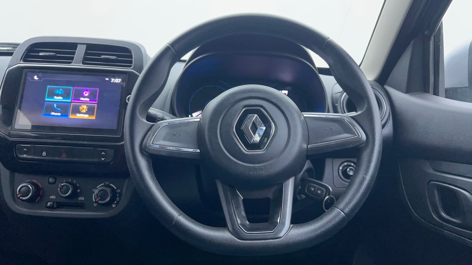 Used 2022 Renault Kwid RXT 1.0 AMT Petrol Automatic interior STEERING VIEW