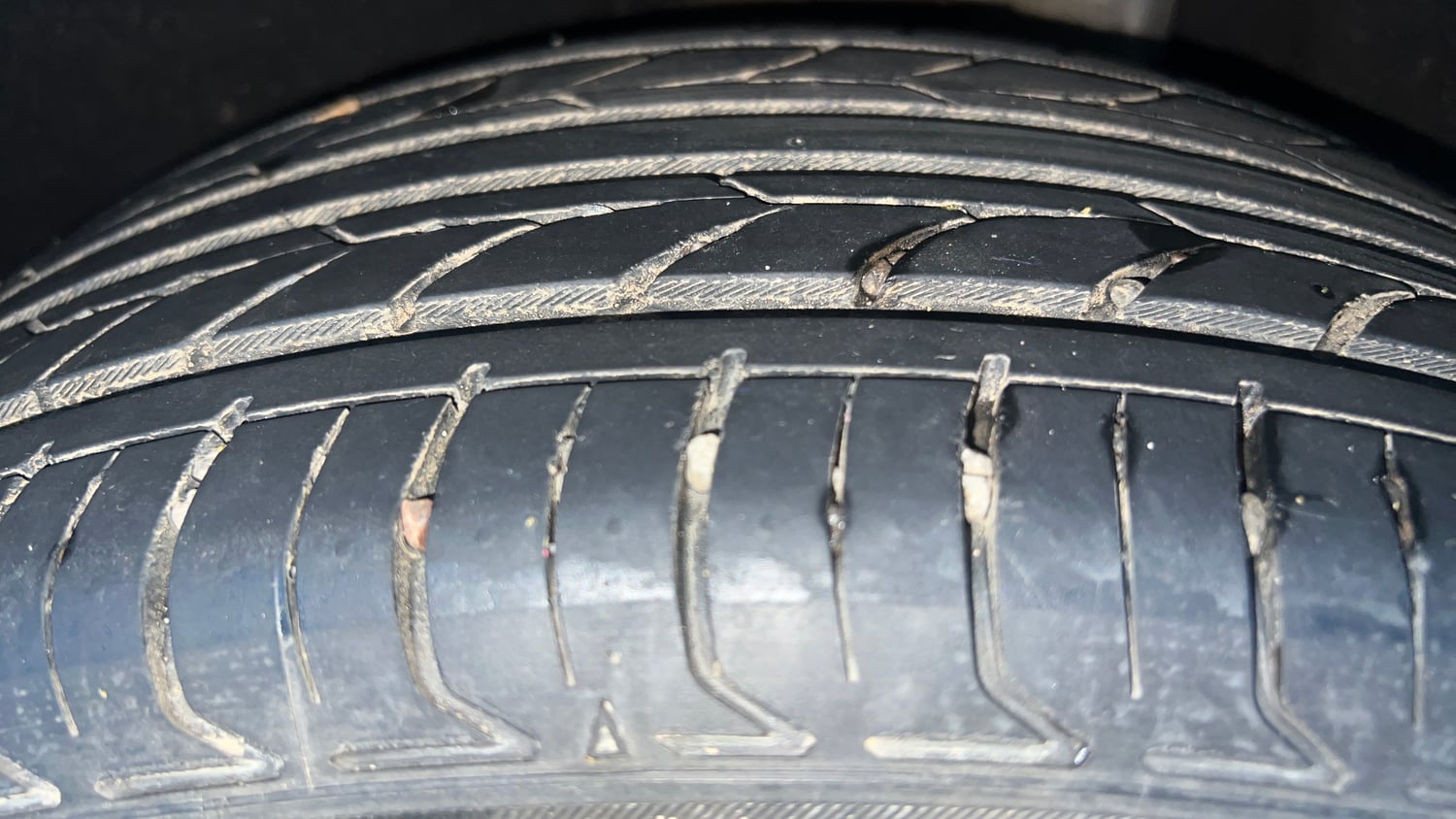 Used 2020 Ford EcoSport S MT 1.5 Ti-VCT Petrol Manual tyres LEFT REAR TYRE TREAD VIEW