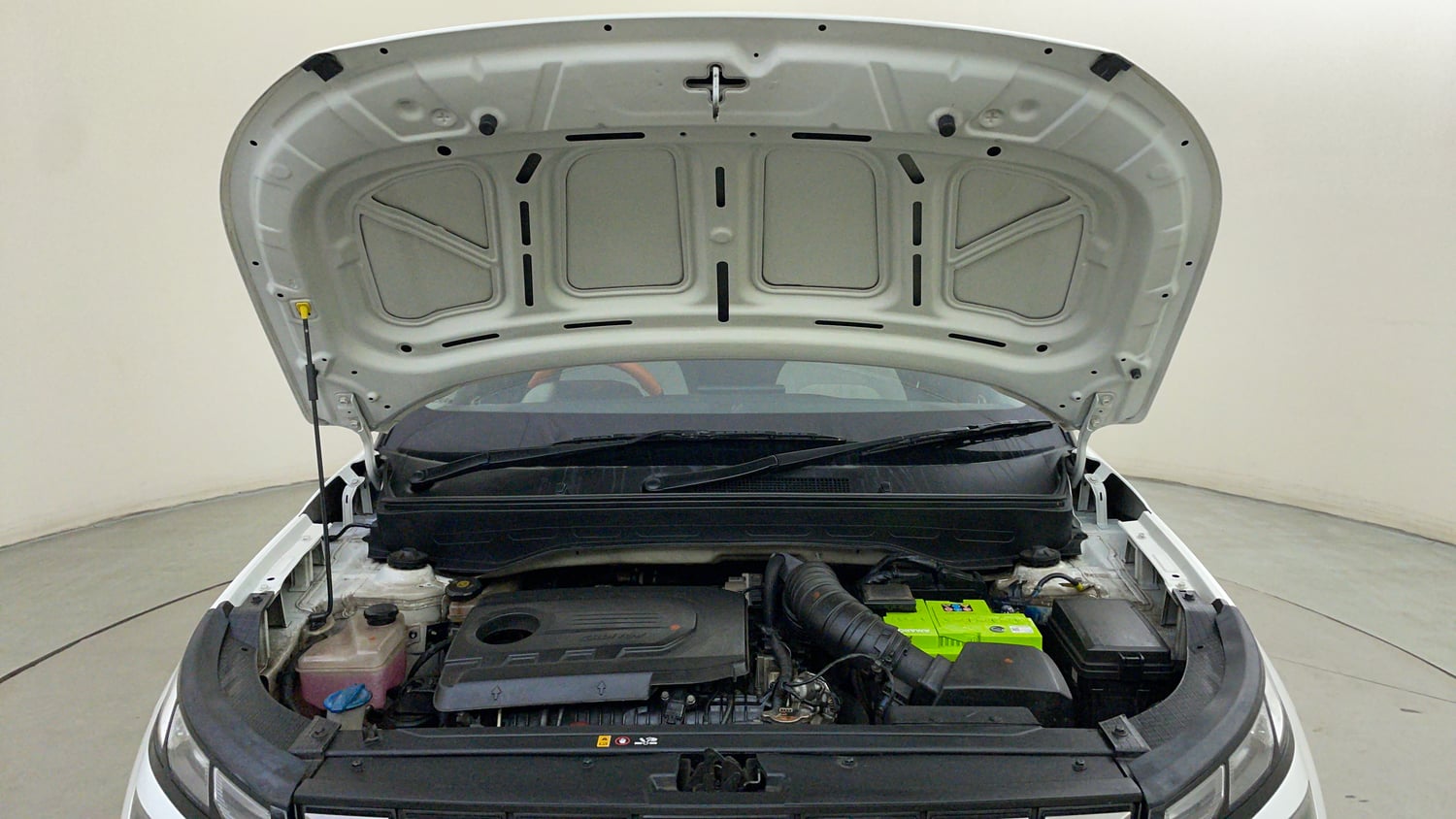 Used 2023 Hyundai Venue SX 1.5 CRDi Diesel Manual engine ENGINE & BONNET OPEN FRONT VIEW