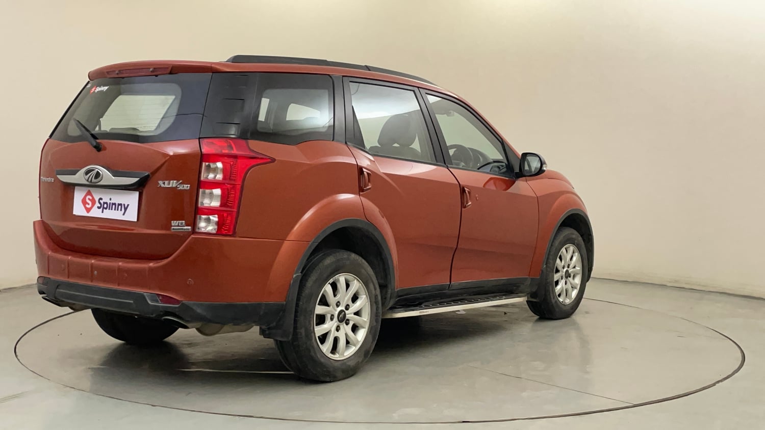 Used 2016 Mahindra XUV500 W8 AT Diesel Automatic exterior RIGHT REAR CORNER VIEW
