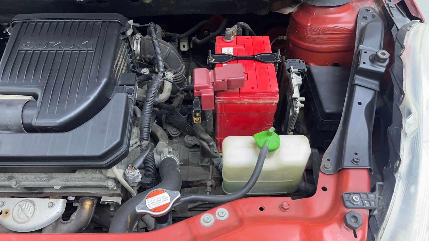 Used 2011 Maruti Suzuki Swift VXi Petrol Manual engine ENGINE LEFT SIDE VIEW