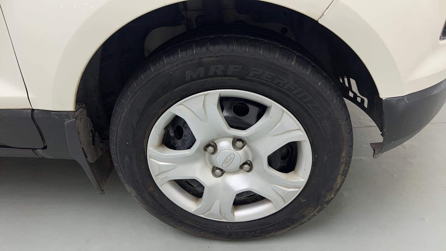 Used 2015 Ford EcoSport Trend 1.5 Ti-VCT Petrol Manual tyres RIGHT FRONT TYRE RIM VIEW