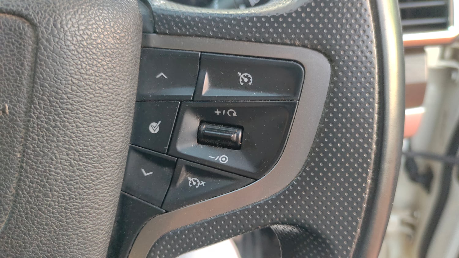 Used 2019 Tata Harrier XZ Diesel Manual top_features Cruise control