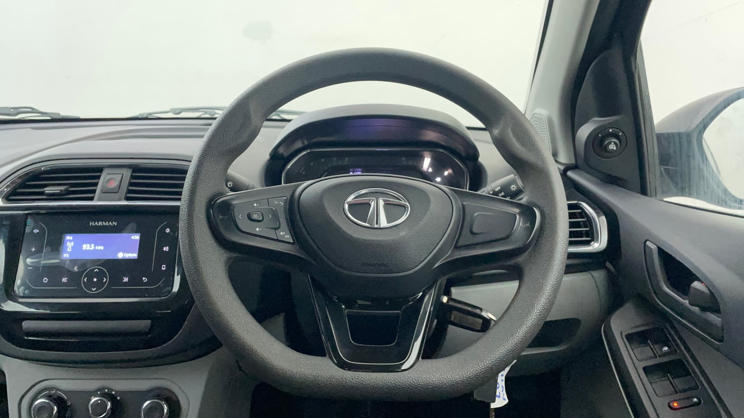 Used 2021 Tata Tiago XT Petrol Manual interior STEERING VIEW