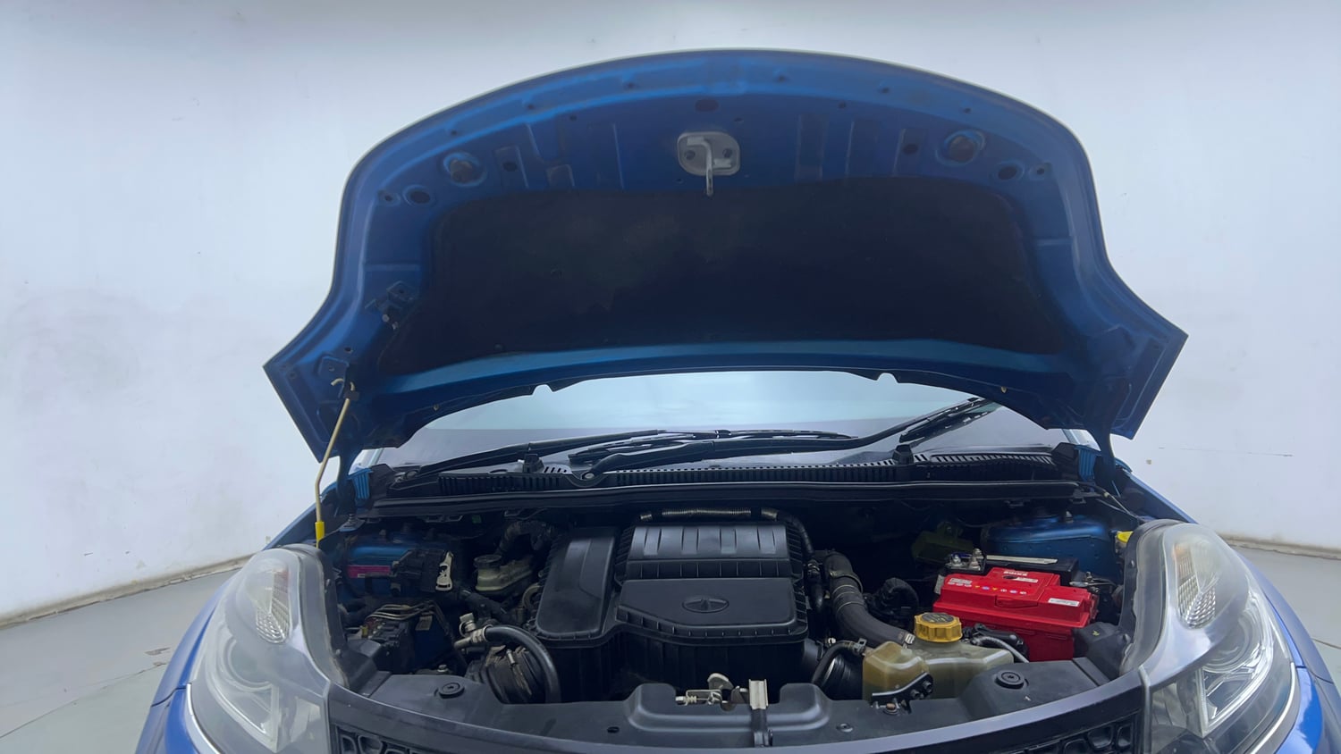 Used 2018 Tata Nexon XZA Plus Diesel Diesel Automatic engine ENGINE & BONNET OPEN FRONT VIEW
