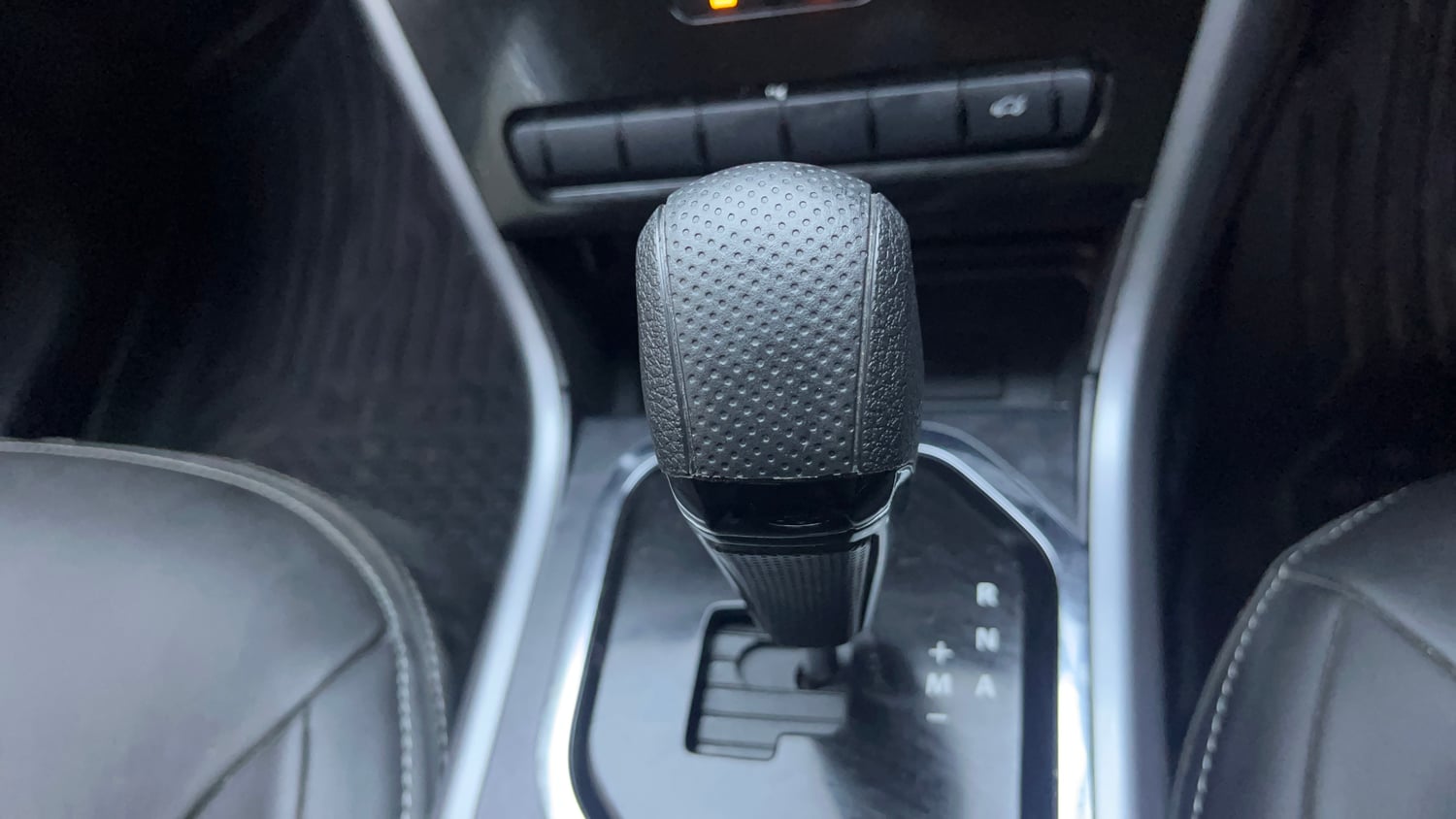 Used 2022 Tata Nexon XMA Petrol Automatic interior GEAR  KNOB VIEW