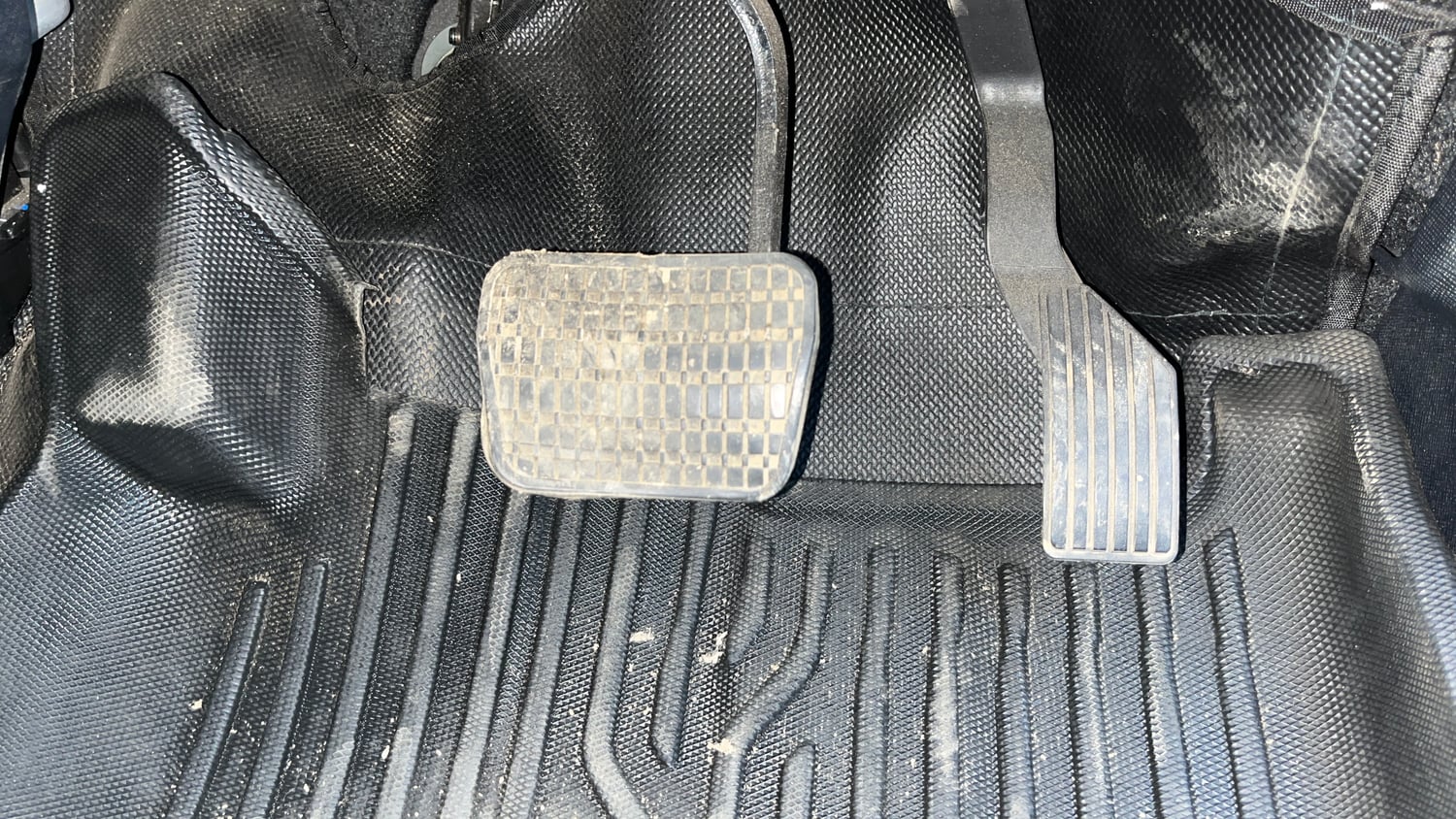 Used 2022 Tata Nexon XMA Petrol Automatic interior PEDALS VIEW