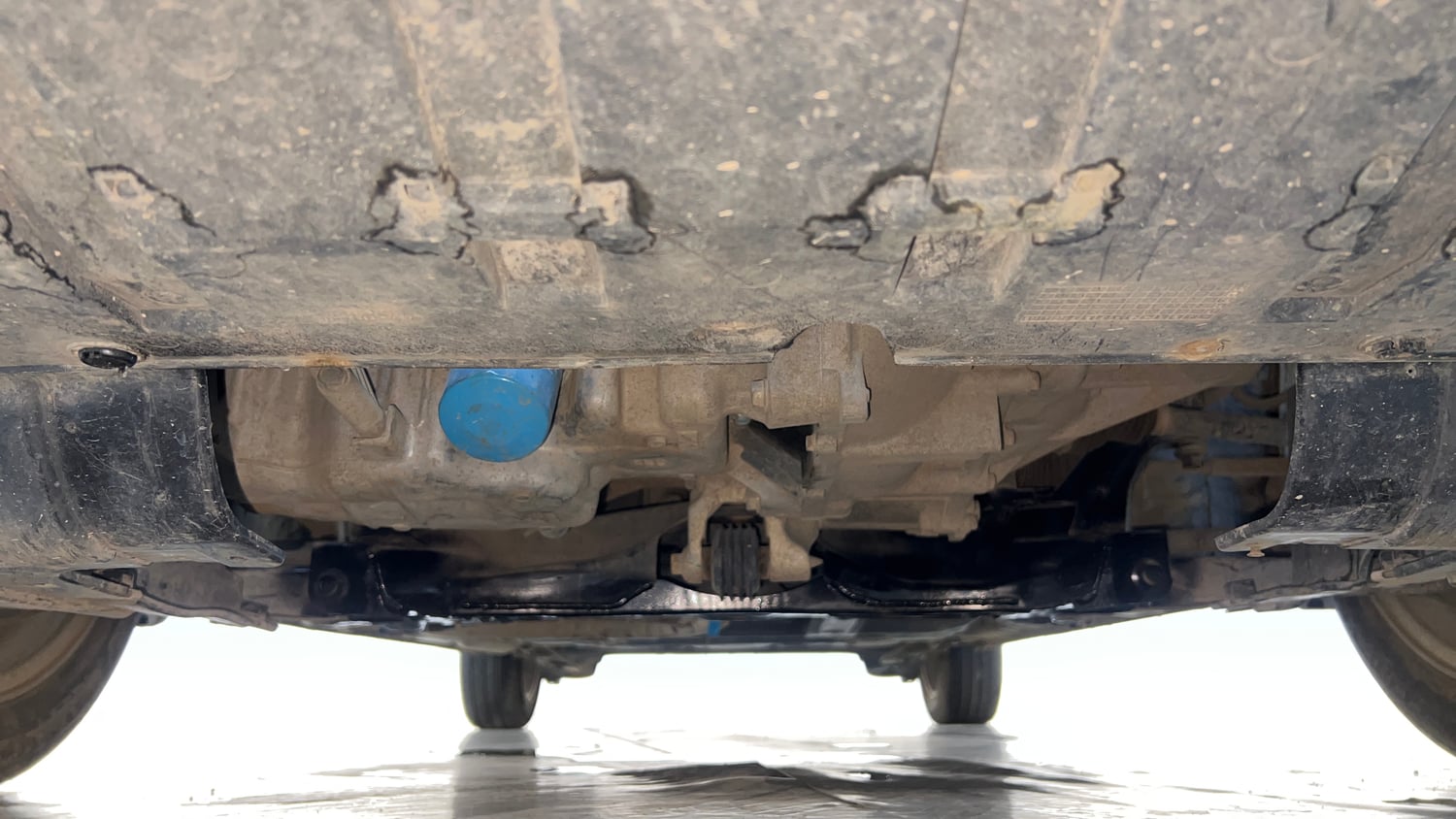 Used 2023 Honda City V Petrol MT Petrol Manual extra FRONT LEFT UNDERBODY VIEW