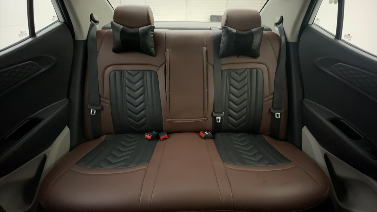 Used 2024 Hyundai Aura SX 1.2 (O) Petrol Petrol Manual interior REAR SEAT CONDITION VIEW