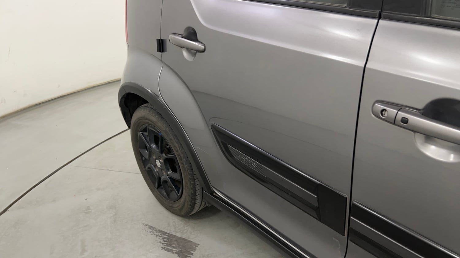 Used 2021 Maruti Suzuki Ignis Zeta 1.2 AMT Petrol Automatic dents MINOR SCRATCH