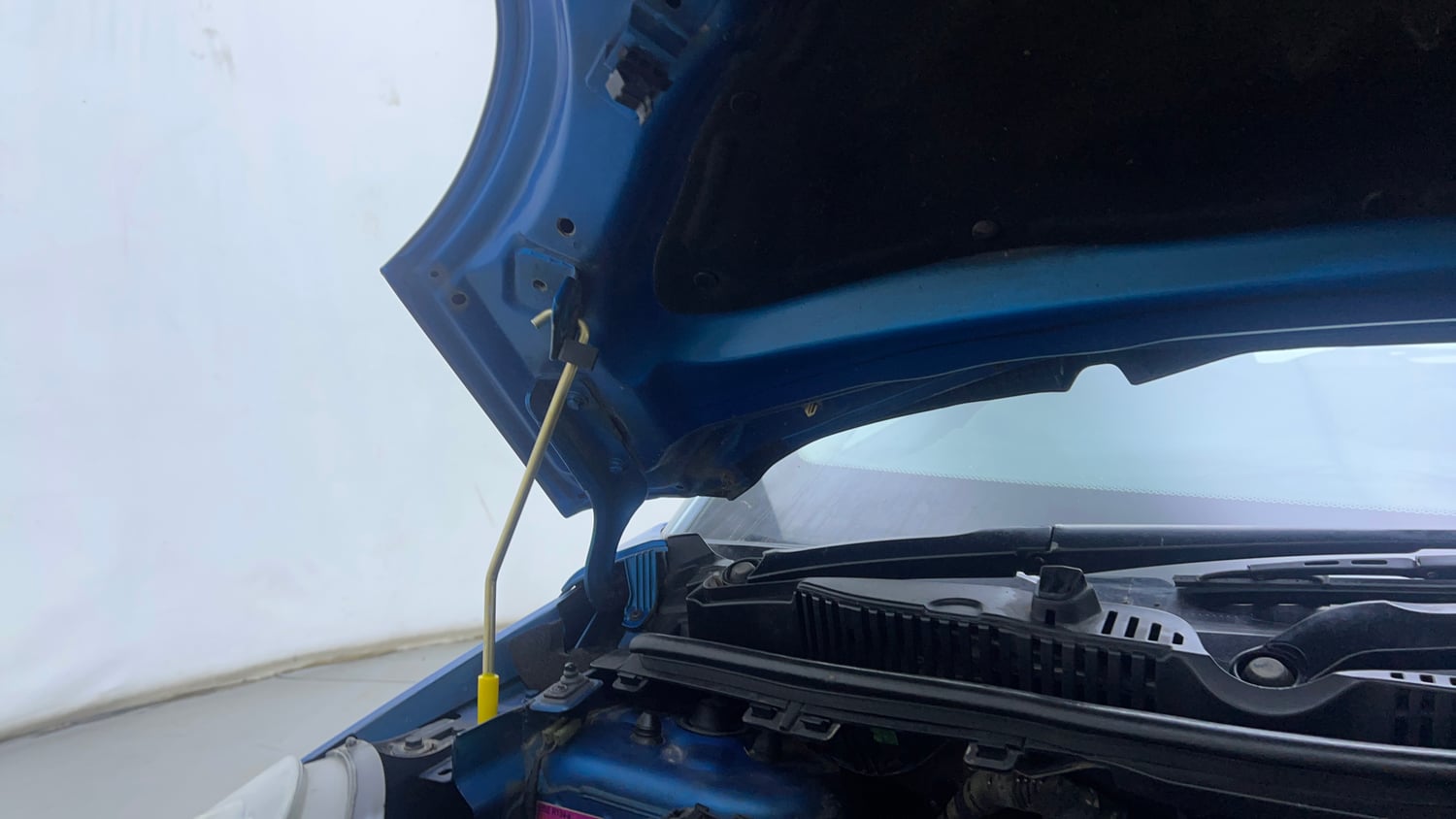 Used 2018 Tata Nexon XZA Plus Diesel Diesel Automatic engine ENGINE RIGHT SIDE HINGE & APRON VIEW