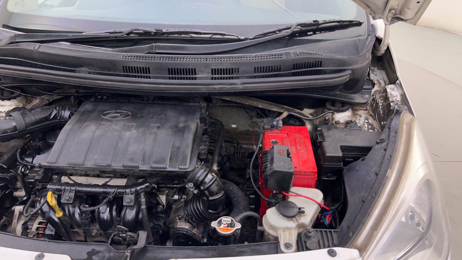 Used 2018 Hyundai Grand i10 Magna 1.2 Kappa VTVT Petrol Manual engine ENGINE LEFT SIDE HINGE & APRON VIEW