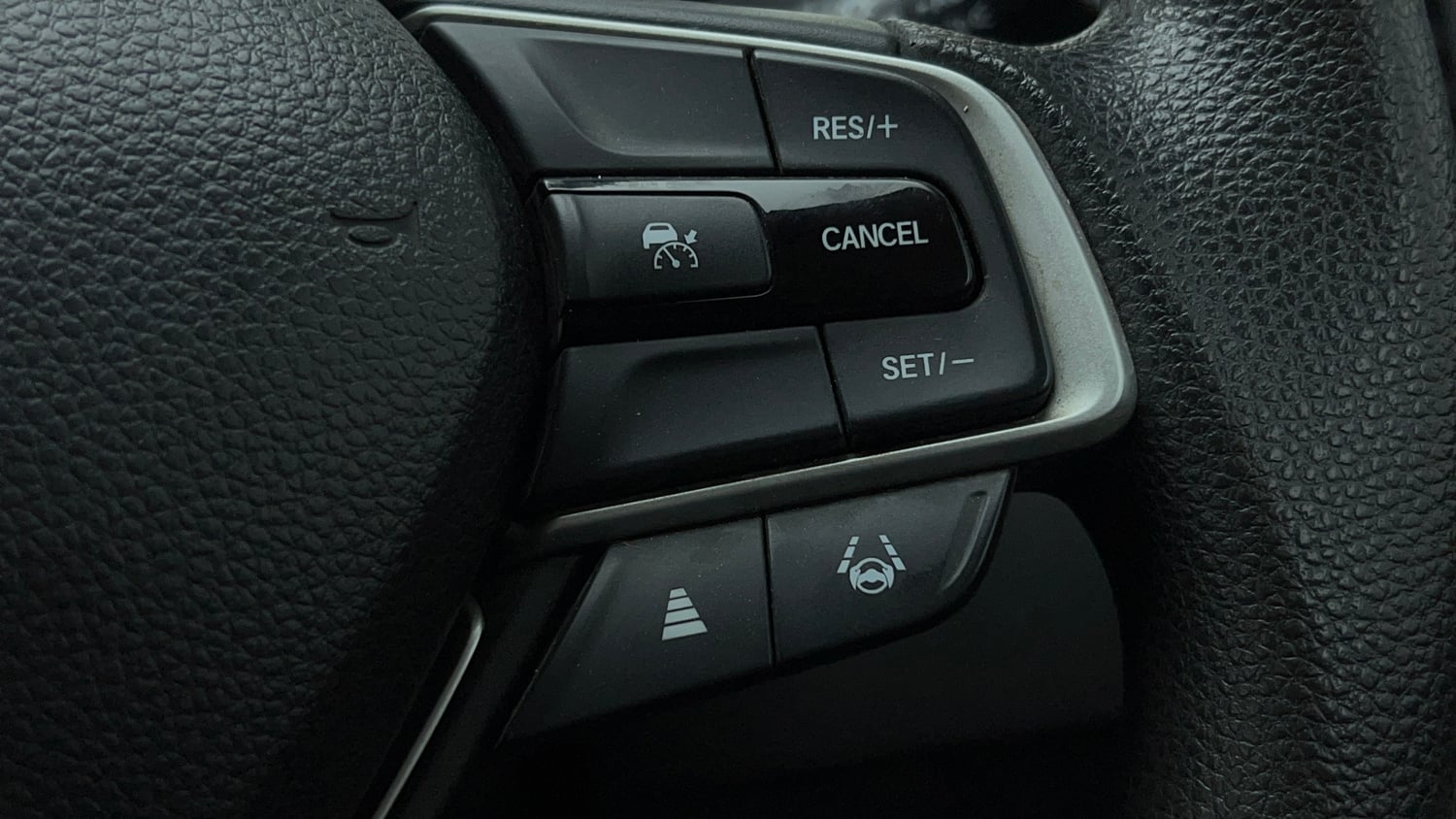 Used 2023 Honda City V Petrol MT Petrol Manual top_features Cruise control