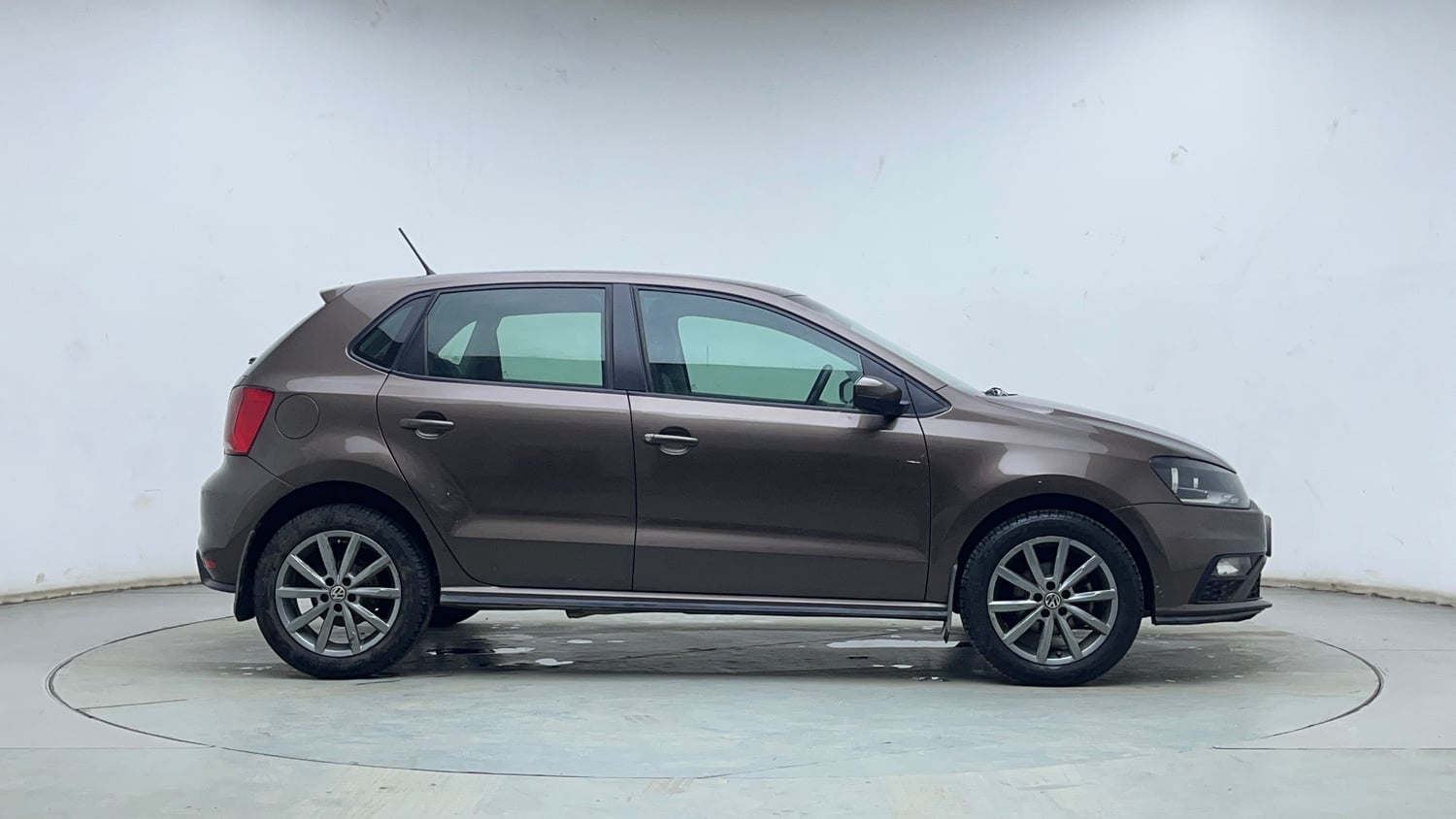 Used 2021 Volkswagen Polo Highline Plus 1.0L TSI Petrol Manual exterior RIGHT SIDE VIEW
