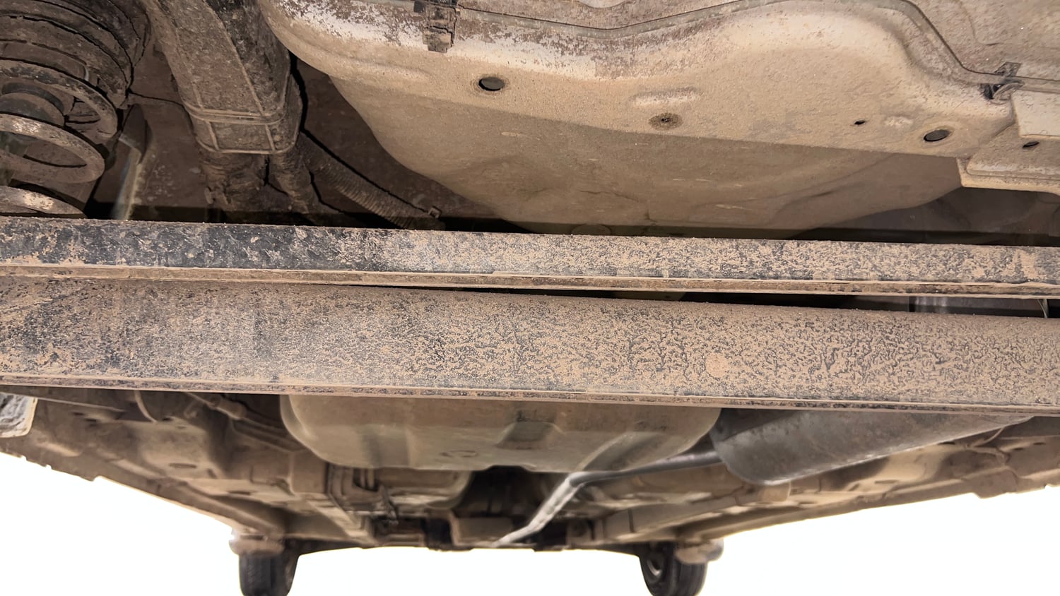 Used 2017 Hyundai Eon Era + Petrol Manual extra REAR UNDERBODY VIEW (TAKEN FROM REAR)