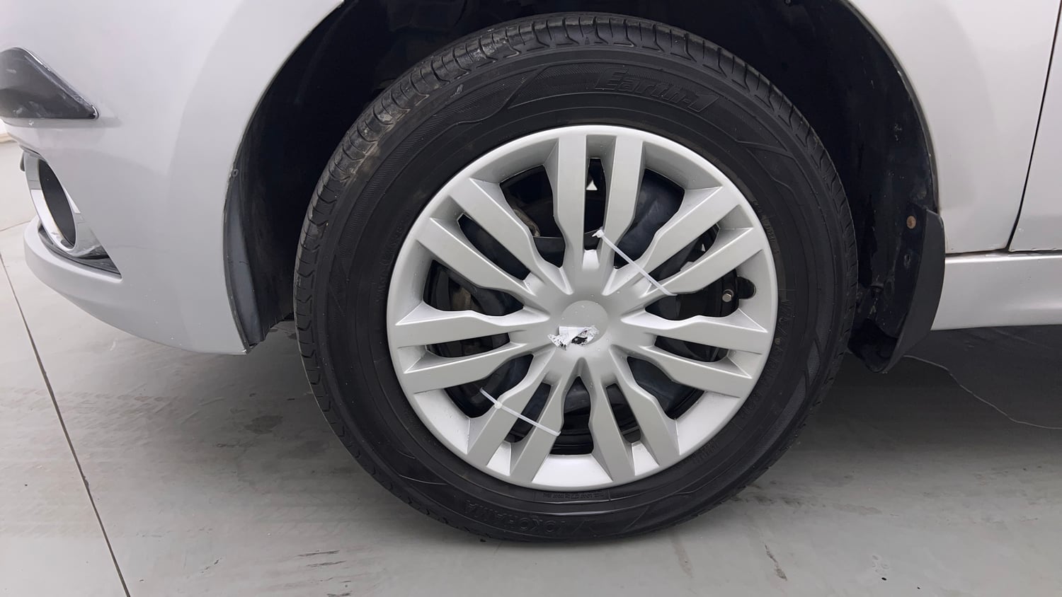 Used 2019 Tata Tiago Revotron XZ w/o Alloy Petrol Manual tyres LEFT FRONT TYRE RIM VIEW
