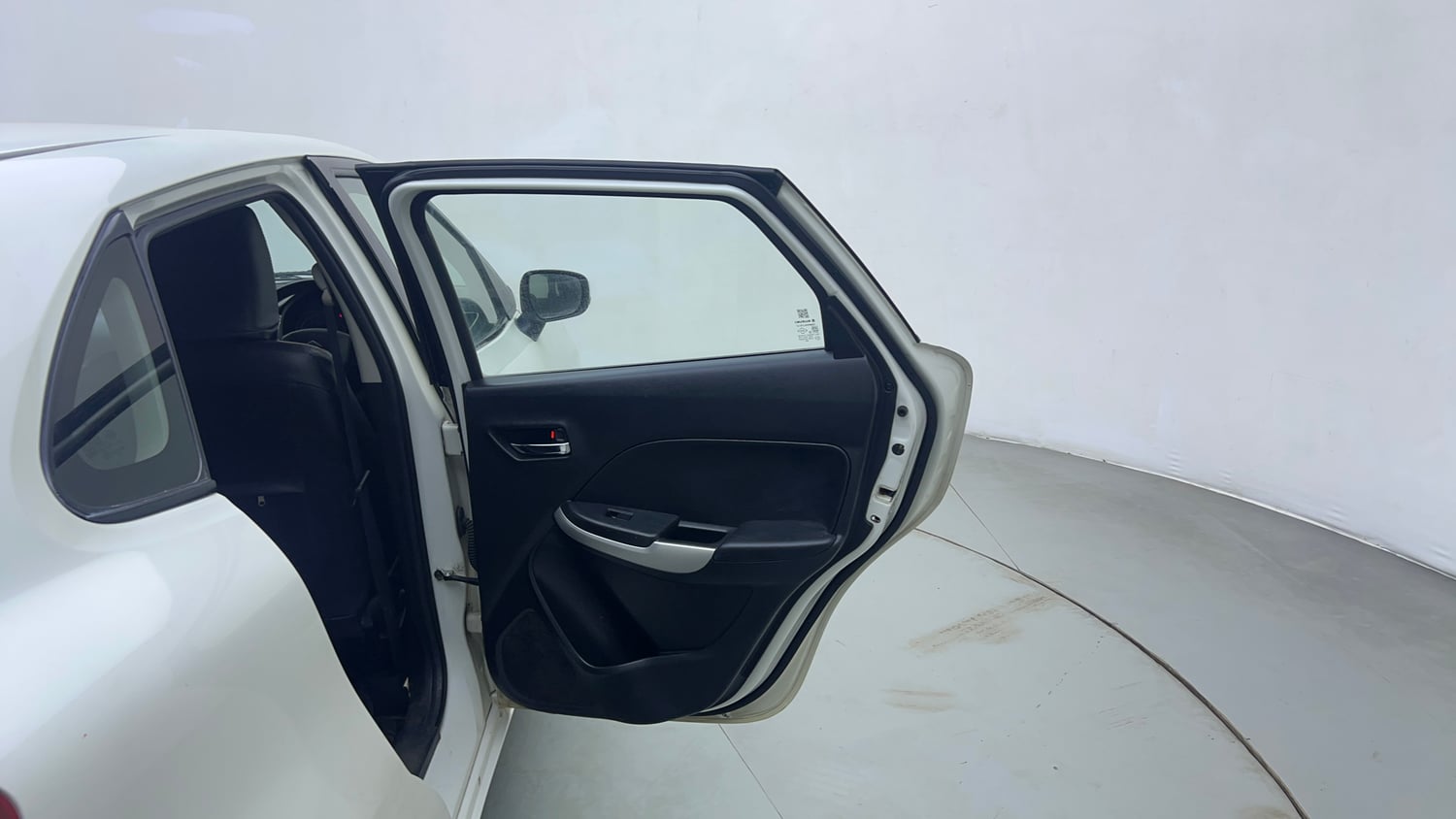 Used 2016 Maruti Suzuki Baleno Delta 1.2 Petrol Manual interior RIGHT REAR DOOR OPEN VIEW