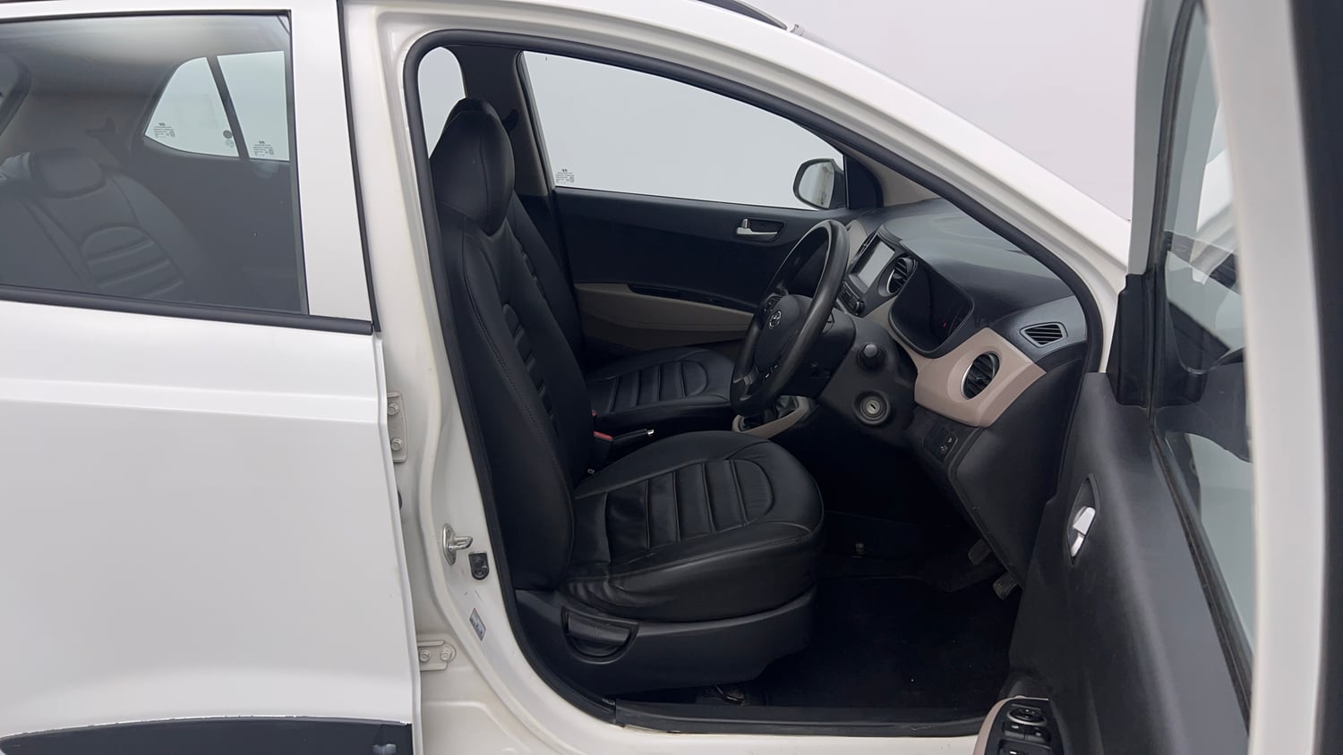Used 2018 Hyundai Grand i10 Sportz 1.2 Kappa VTVT Petrol Manual interior RIGHT SIDE FRONT DOOR CABIN VIEW