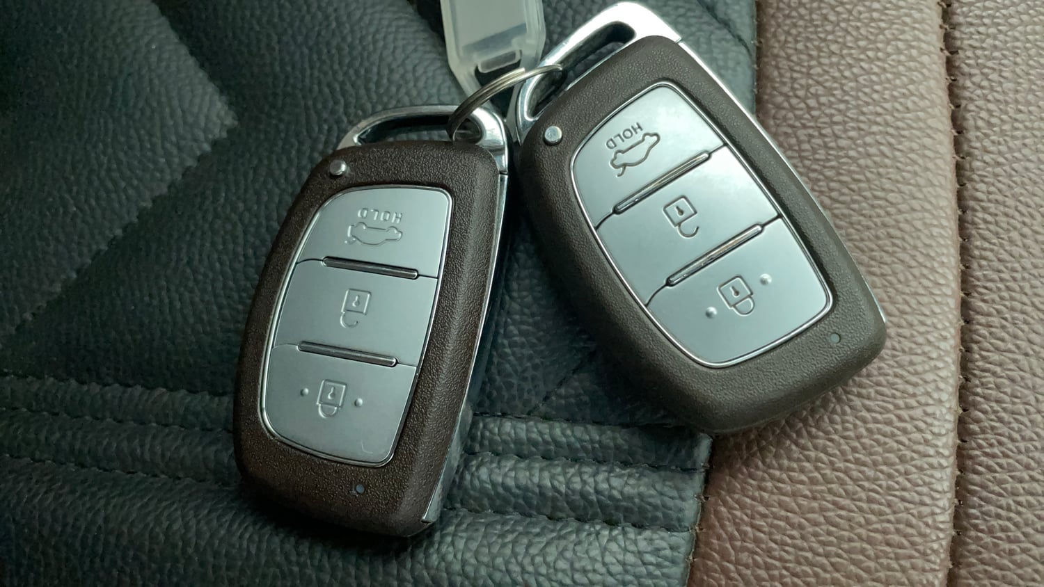 Used 2024 Hyundai Aura SX 1.2 (O) Petrol Petrol Manual extra CAR KEY VIEW