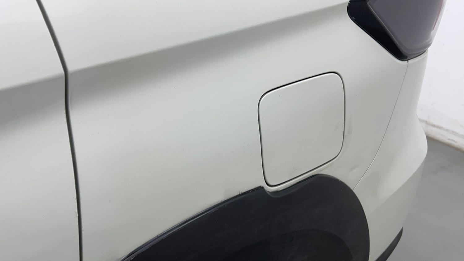 Used 2024 Maruti Suzuki XL6 Zeta MT CNG Cng Manual dents MINOR DENT