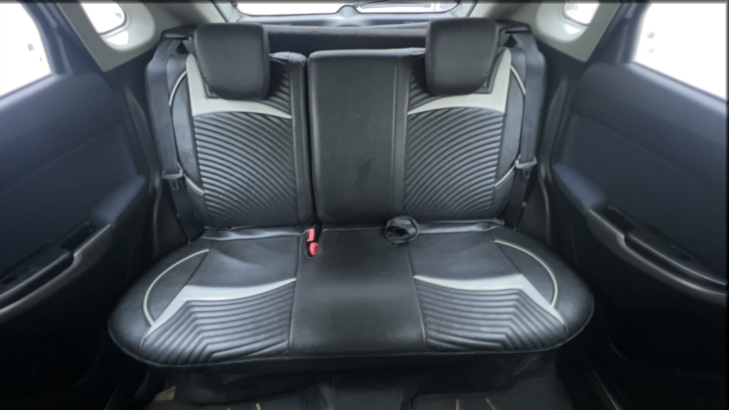 Used 2019 Maruti Suzuki Baleno Zeta Petrol Manual interior REAR SEAT CONDITION VIEW