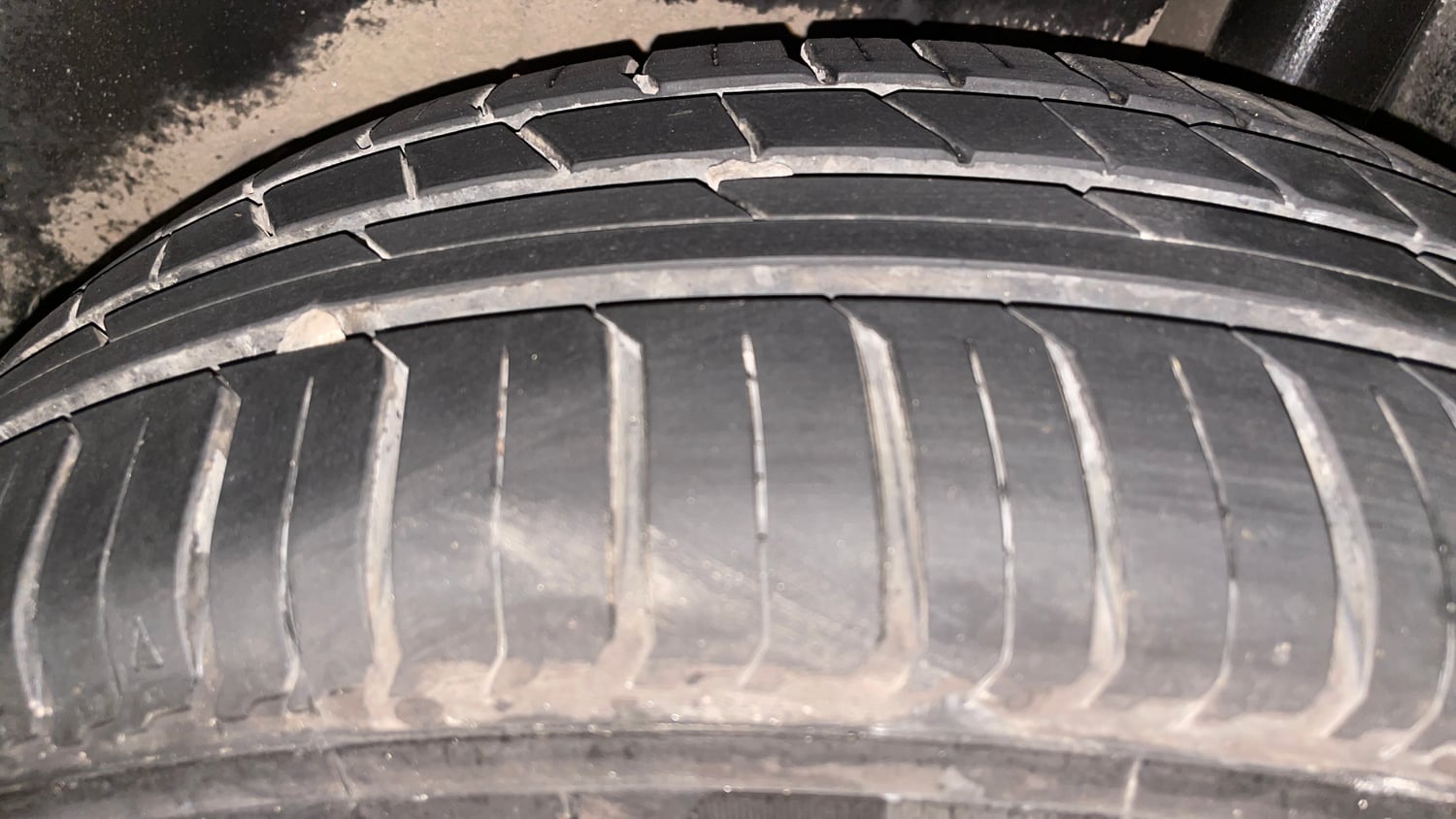 Used 2018 Maruti Suzuki Ciaz Zeta 1.4 AT Petrol Automatic tyres LEFT REAR TYRE TREAD VIEW