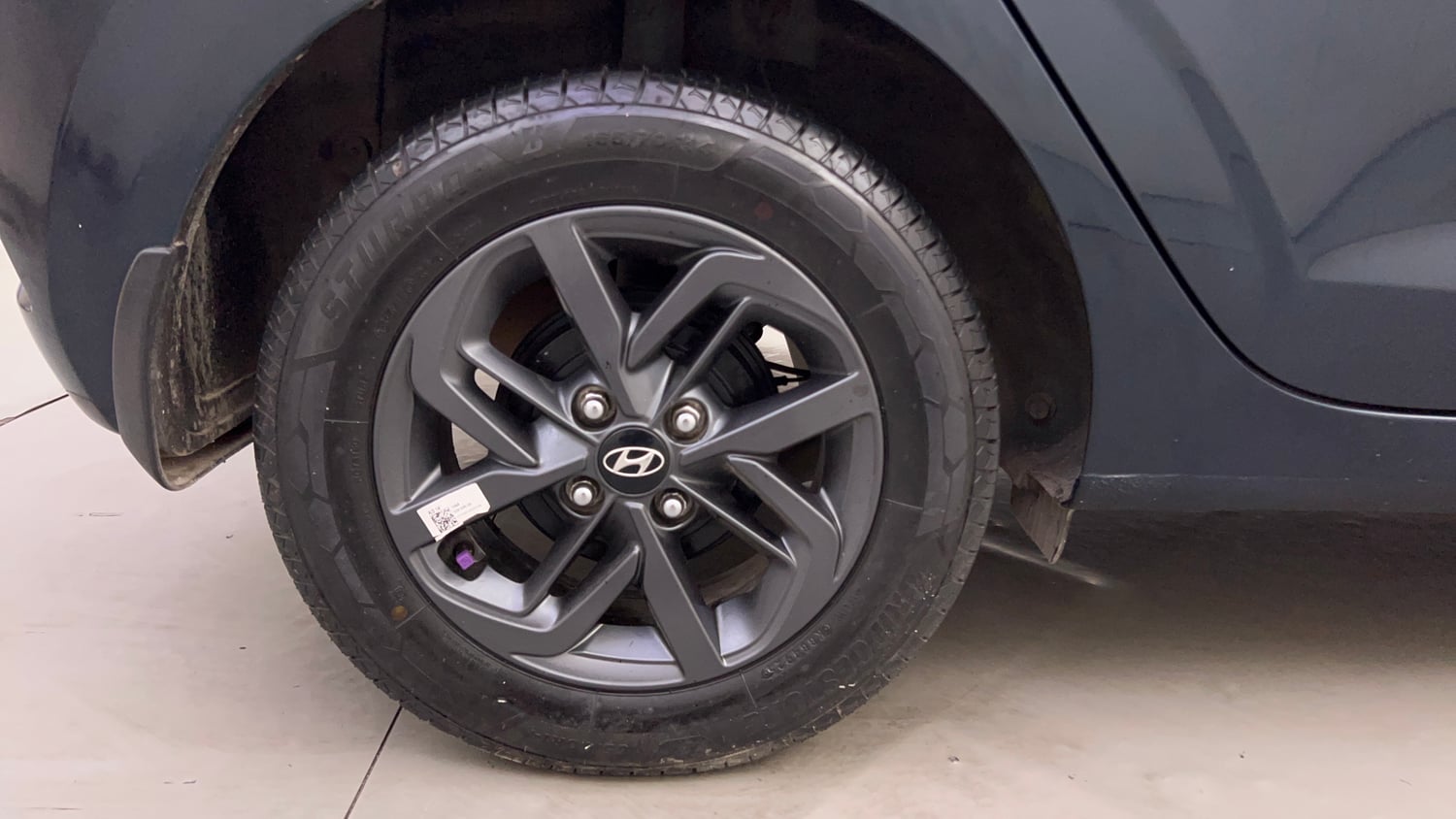 Used 2021 Hyundai Grand i10 Nios Sportz AMT 1.2 CRDi Diesel Automatic tyres RIGHT REAR TYRE RIM VIEW