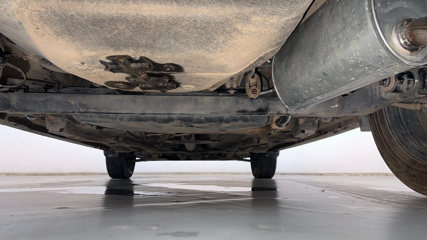 Used 2019 Tata Tiago Revotron XZ w/o Alloy Petrol Manual extra REAR UNDERBODY VIEW (TAKEN FROM REAR)