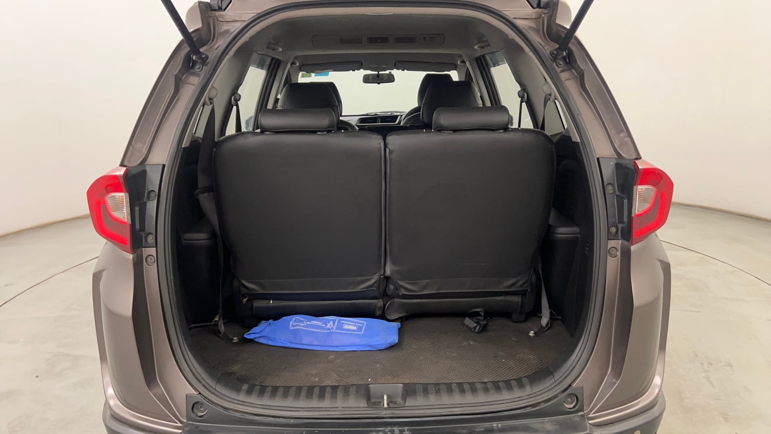 Used 2017 Honda BR-V V CVT Petrol Petrol Automatic interior DICKY INSIDE VIEW