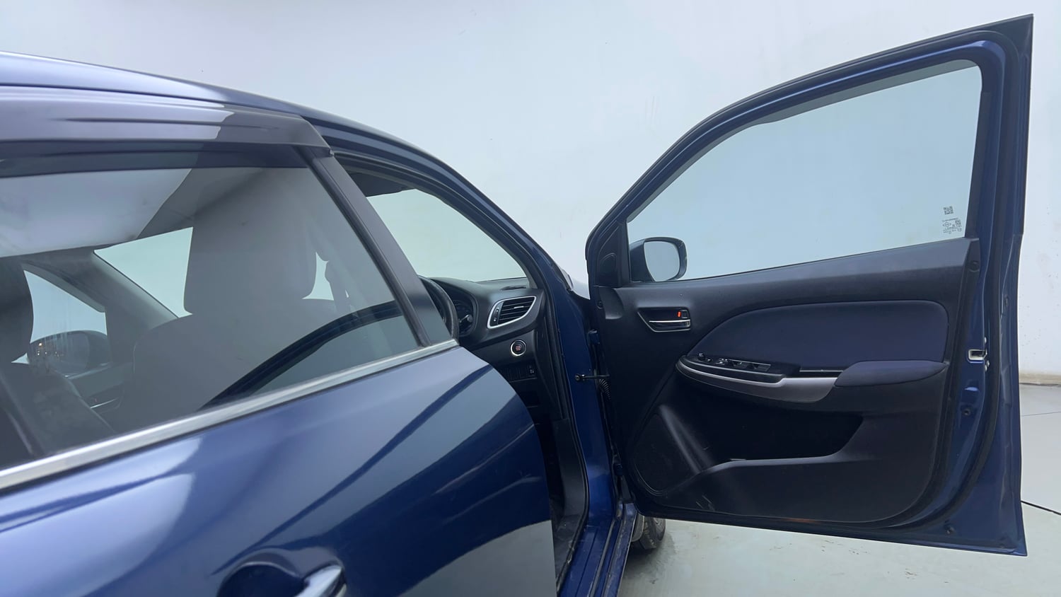 Used 2022 Maruti Suzuki Baleno Zeta Petrol Manual interior RIGHT FRONT DOOR OPEN VIEW