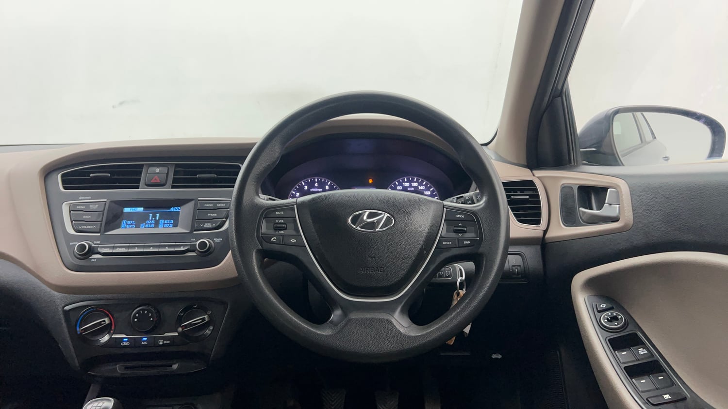 Used 2018 Hyundai Elite i20 Sportz 1.2 Petrol Manual interior STEERING VIEW