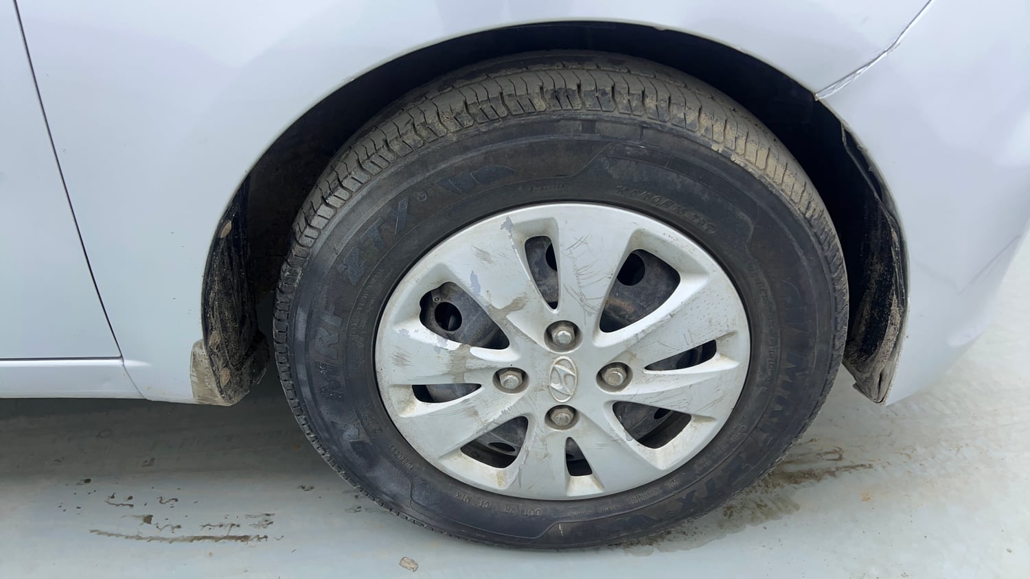 Used 2012 Hyundai i10 Sportz 1.2 Kappa2 Petrol Manual tyres RIGHT FRONT TYRE RIM VIEW