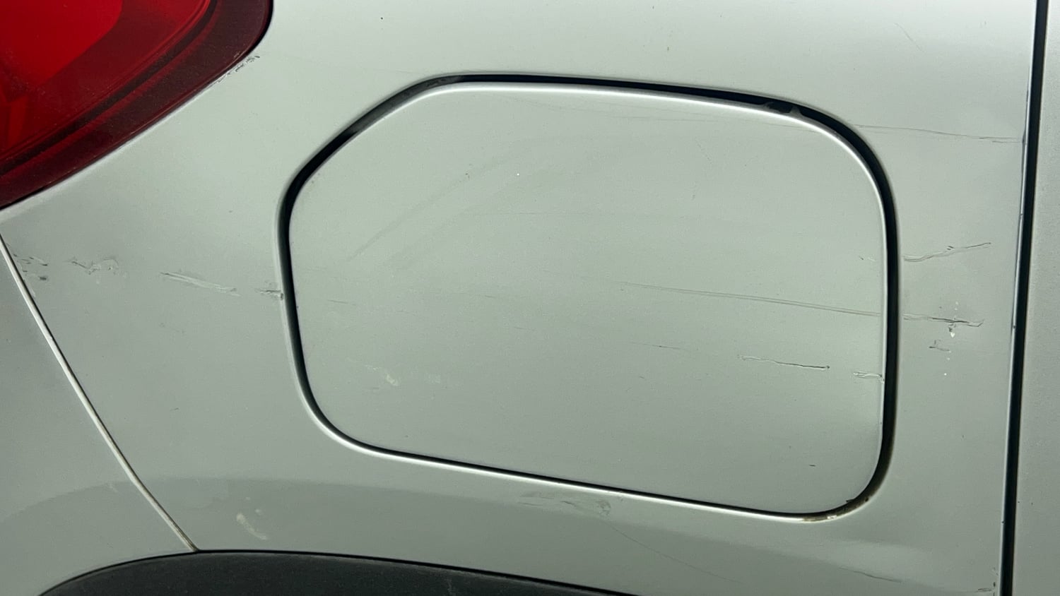 Used 2018 Renault Kwid RXT Opt Petrol Manual dents MINOR SCRATCH