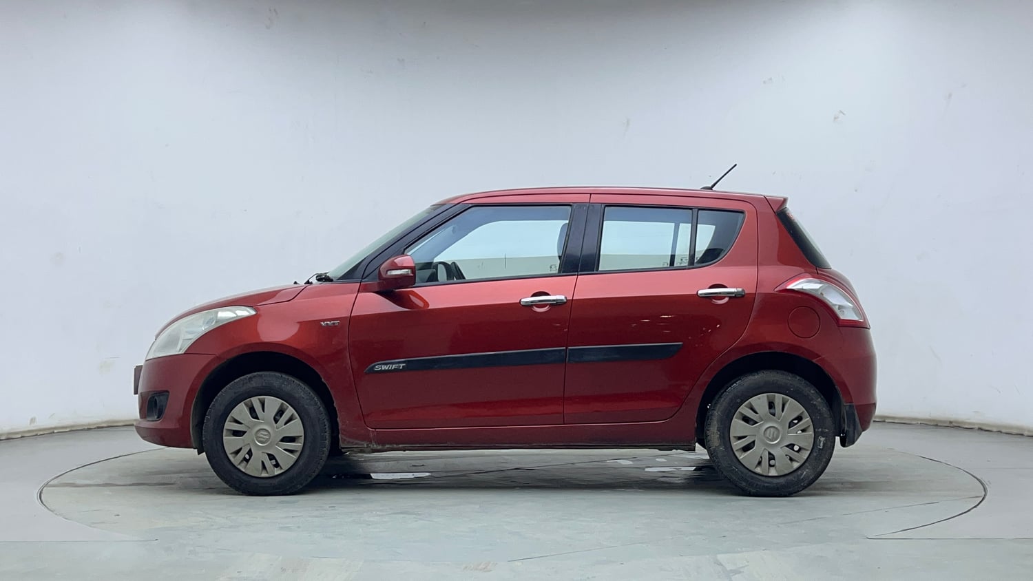 Used 2011 Maruti Suzuki Swift VXi Petrol Manual exterior LEFT SIDE VIEW