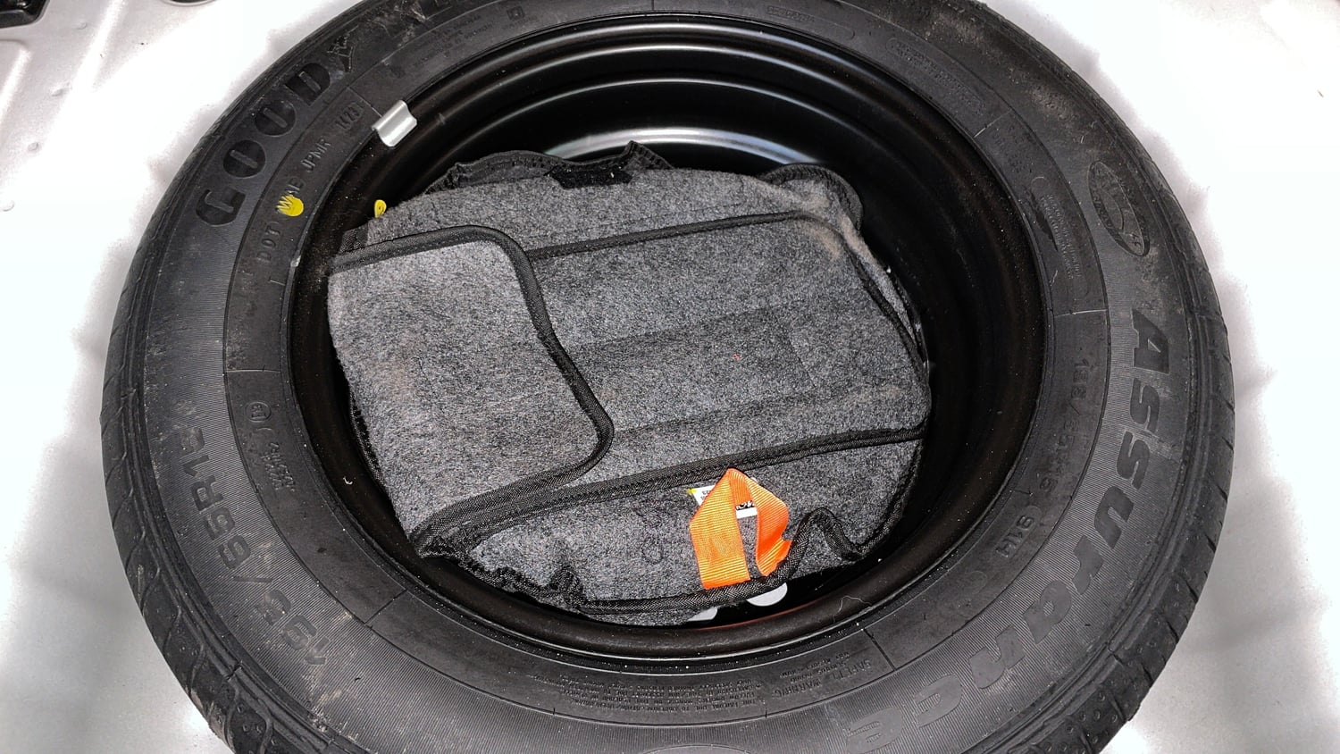 Used 2023 Hyundai Venue SX 1.5 CRDi Diesel Manual tyres SPARE TYRE VIEW