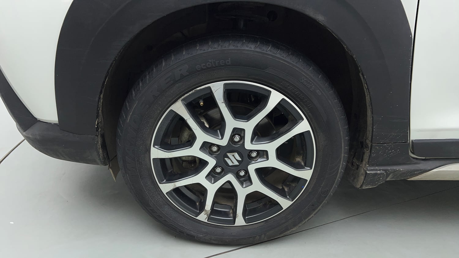 Used 2024 Maruti Suzuki XL6 Zeta MT CNG Cng Manual tyres LEFT FRONT TYRE RIM VIEW