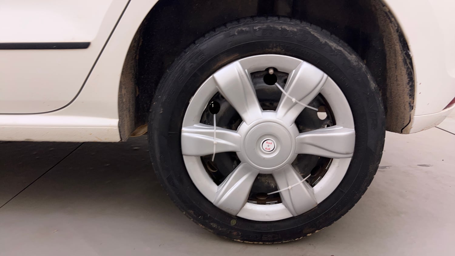 Used 2018 Volkswagen Polo Comfortline 1.0L (P) Petrol Manual tyres LEFT REAR TYRE RIM VIEW
