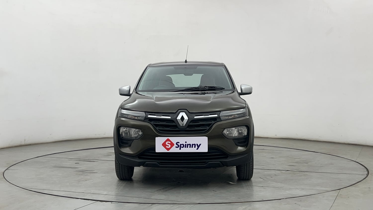 Used 2024 Renault Kwid RXT 1.0L Petrol Manual exterior FRONT VIEW