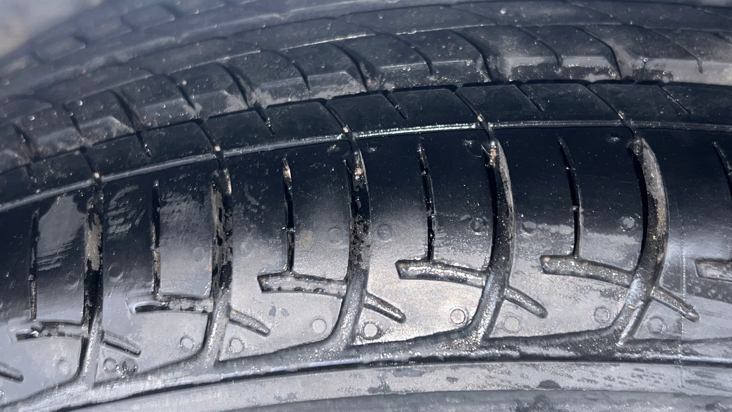 Used 2019 Tata Tiago Revotron XZ Plus Petrol Manual tyres LEFT REAR TYRE TREAD VIEW