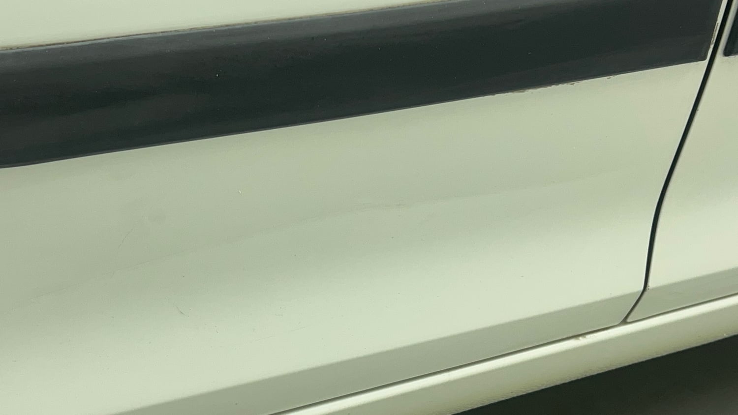 Used 2015 Maruti Suzuki Swift Dzire VXI Petrol Manual dents MINOR DENT