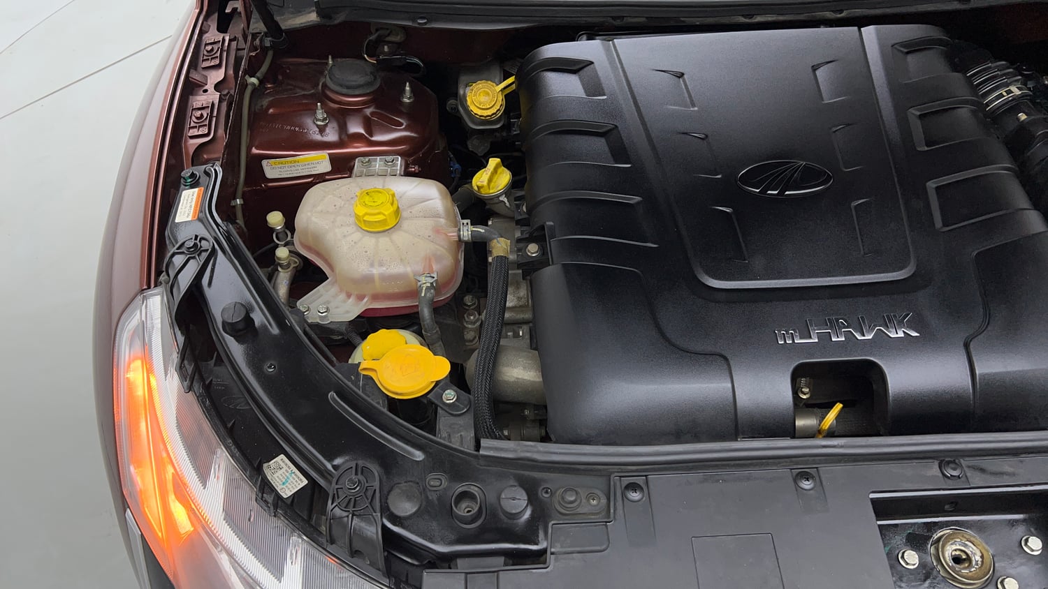 Used 2019 Mahindra XUV500 W11 AT Diesel Automatic engine ENGINE RIGHT SIDE VIEW