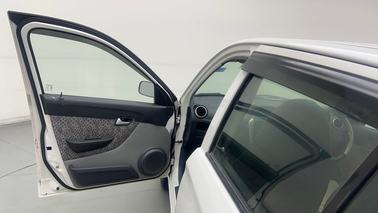Used 2019 Maruti Suzuki Alto 800 LXI CNG (outside fitted) Cng Manual interior LEFT FRONT DOOR OPEN VIEW