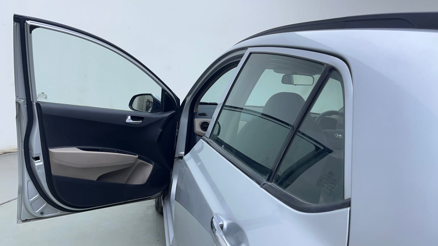 Used 2017 Hyundai Grand i10 Asta 1.2 Kappa VTVT Petrol Manual interior LEFT FRONT DOOR OPEN VIEW